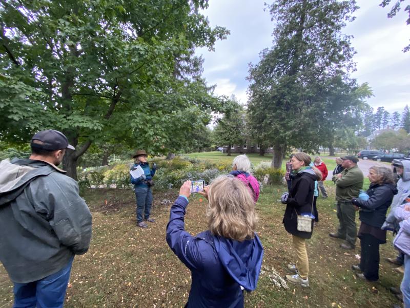 VNLA tour participants