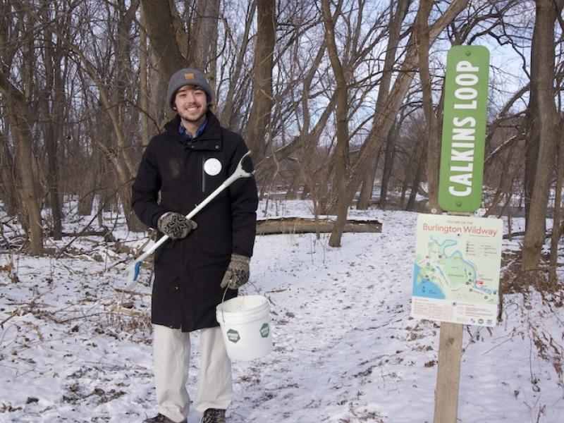 Steward with trash grabber